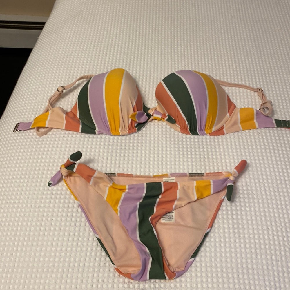 Hollister stripe bathing suit(set)